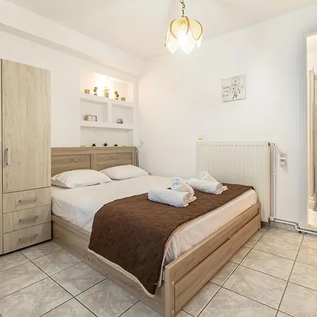 Korina August Opportunity Apartment Naxos City